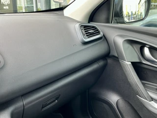 Renault Kadjar 1.3 TCe 140 EDC Intens  | Trekhaak | Leer | Stoelverwarming | Dodehoek | Elektrische Stoelen | 1500KG Trekgewicht | Navigatie | Climate Control | Achteruitrijcamera | Automaat | Apple CarPlay/Android Auto / 35