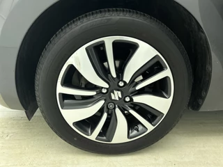 Suzuki Swift 1.2 Style Smart Hybrid | Camera | CarPlay | Adaptive Cruise | Stoelverw. | Climate Control / 10