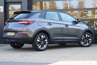 Opel Grandland X 1.2 Turbo Ultimate | Cruise | Airco | Trekhaak | Sensoren | LM Velgen / 33