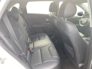 Kia Niro 1.6 GDi Hybrid ExecutiveLine | Dodehoekdetectie | Lederen bekleding | Stoelverwarming en ventilatie | 18 inch  LM-velgen | Elektr. stoel | Parkeercamera | / 10