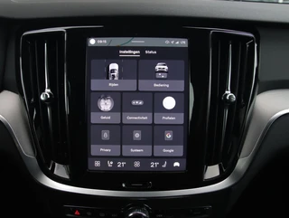 Volvo V60 2.0 T6 Plug-in hybrid AWD Ultra Bright | SOH 99% | Long Range / 47