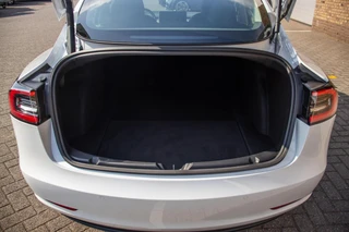 Tesla Model 3 Standard RWD Plus 60 kWh, SOH 92% Autopilot / 22