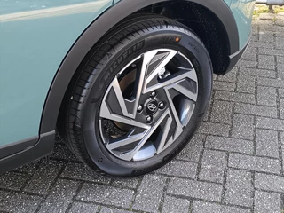 Hyundai Bayon 1.0 T-GDI 48V Mild Hybrid Comfort I Navi + camera / 17