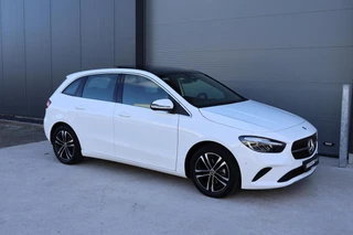 Mercedes-Benz B-Class 200 Luxury Line Panoramadak / Stuurwielverwarming / Stoelverwarming / 42