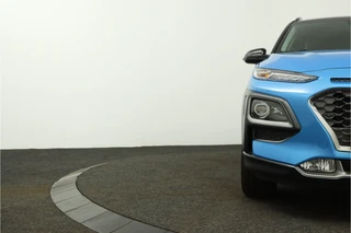 Hyundai Kona 1.0T Premium  - Elektrische Stoelen - Trekhaak - Stoelverwarming - Achteruitrijcamera - Climate Control - Apple Carplay/Android Auto - Virena Zekerheidspakket t.w.v. €895,- / 14