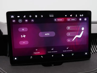 Skoda Superb Combi 1.5 TSi 204 Pk PHEV Sportline Business | Trekhaak | Carplay | Canton Audio | Head-up Display | Panoramadak | Virtual Cockpit | Adaptive Cruise | 19 Inch / 34