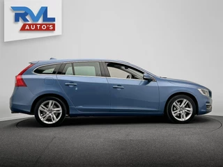 Volvo V60 1.5 T2 Summum | Origineel NL | Pano/dak | Trekhaak | Camera | Leder | Stoelverwarming | / 42