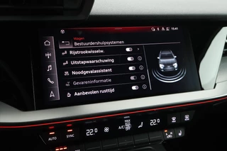 Audi A3 Sportback 45 TFSIe 245pk S edition Competition Camera Keyless HUD Stoelverwarming Adaptive Cruise Navigatie S-Line / 30