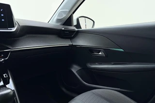 Peugeot 208 1.2T Allure Pack | 100PK | Parkeer Camera Achter | Stoelverwarming Voor | Privacy Glas | LED | Cruise Control | DAB+ | / 30