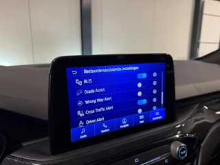 Ford Kuga 2.5 PHEV ST-Line X B&O Pano Camera Winterpack NAP / 43