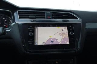 Volkswagen Tiguan 1.5 TSI Life Business|Panorama|ACC|Digital display| / 10
