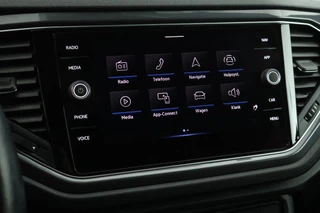 Volkswagen T-Roc 1.5 TSI 150pk DSG R-Line Sport Keyless Virtual Cockpit Navigatie / 19
