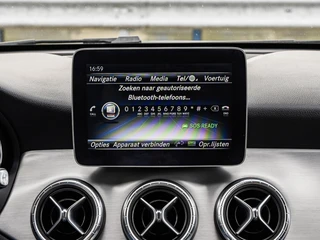 Mercedes-Benz CLA-klasse 180 Business Solution AMG Night Upgrade | Panoramadak | Camera | Apple CarPlay/Android Auto | LED | Navigatie| Stoelverwarming | 18" / 27