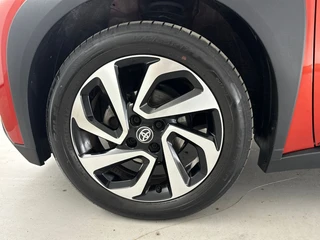 Toyota Aygo X 1.0 VVT-i S-CVT Pulse Plus Automaat | Keyless Entry | Parkeersensoren voor + achter | 17'' L.M. Velgen / 31