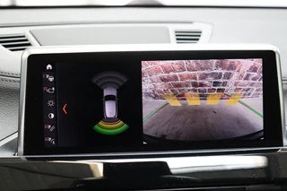 BMW X2 xDrive20i High Executive M Sport Pakket Automaat  / Navigatiesysteem Plus / Leder / Panoramadak / Achteruitrijcamera / Stoelverwarming / Climate Control / Hifi / Shadow Line / Parkeersensoren voor+achter / Extra Getint Glas / 19 Inch / 24