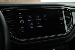 Volkswagen T-Roc 1.5 TSI 150pk DSG Sport Trekhaak Virtual cockpit Adaptive cruise Stoelverwaming PDC / 21