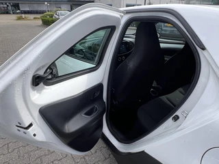 Toyota Aygo X PLAY / 11