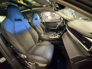 Lynk & Co 01 1.5 / pano / navi / camera / Infinity / memory / elec klep / Apple Android carplay / 42