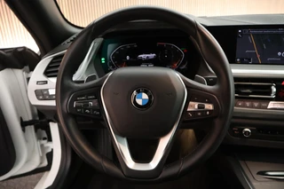 BMW Z4 Roadster sDrive20i 197pk High Executive Stoelverwarming Leder LED Navigatie / 15
