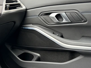 Bmw 3-serie 330i xDrive M-sport | 360 Camera | Keyless | Sfeerverlichting | / 31