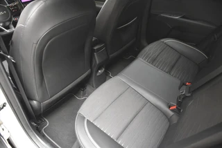 KIA Stonic 1.0 T-GDi MHEV 100pk GT-Line Stoel/Stuurverwarming / 12
