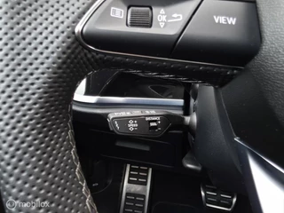 Audi Q3 40 TFSI Quattro S-Line / Pano / 360' / Carplay / 22