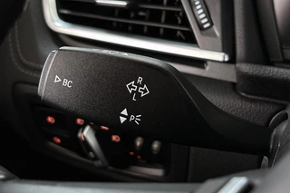 BMW 2-serie Active Tourer 218i M Sport Head-Up Sportstoelen Stoelverwarming HiFi Camera / 35