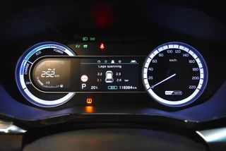 KIA Niro 1.6 GDi Hybrid 141pk DCT6 DynamicPlusLine / 17