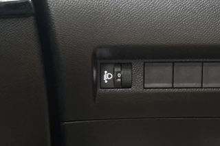 Peugeot 208 1.2 Hybrid 110 e-DCS6 Allure / 22
