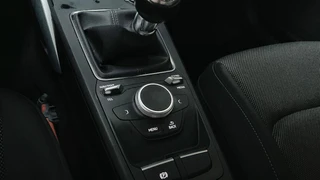 Audi Q2 30 TFSI Epic LED Navigatie Climate Control Parkeersensoren / 16