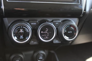 Suzuki Swift 1.0 Stijl Smart Hybrid / 32