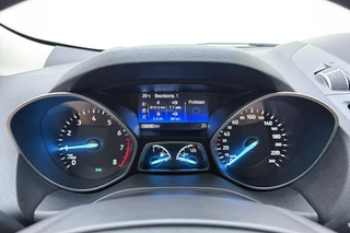 Ford Kuga 1.5 EcoBoost Titanium | Trekhaak | Achteruitrijcamera | Airco | Navigatie | Elektrische achterklep | Cruise control | Start/Stop bediening | Climate control | Parkeersensoren | Lederen/stof interieur | Stuurbediening / 33