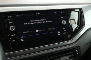 Volkswagen Polo 1.0 TSI 95pk DSG R-Line Highline Camera Parkeersensor Climate Control Adaptive Cruise / 22