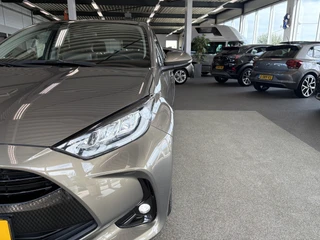 Toyota Yaris 1 .5 Hybrid Dynamic 5-drs. CAMERA/KEYLESS/NAVI/CARPLAY/16INCH / 57