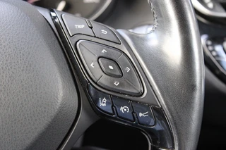 Toyota C-HR 1.8 HYBRID PREMIUM Stoel/stuurverwarming , Afn. Trekhaak / led. / 27