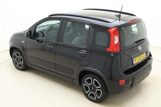 Fiat Panda 1.0 Hybrid City Life 69 PK | Airco | Dakrails | Weinig kilometers | Hoge instap | Zuinige motor | Electrische ramen | 5 Zitplaatsen / 5