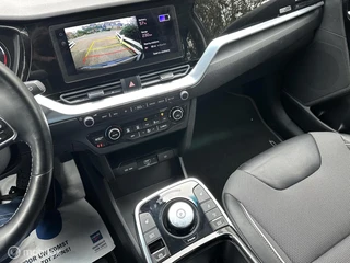 Kia e-Niro Edition 64 kWh 3-FASE ACHTERUITRIJ CAMERA CARPLAY STUUR/STOELVERWARMING / 18