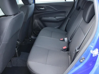 Suzuki Swift 1.2 Comfort Smart Hybrid / 32