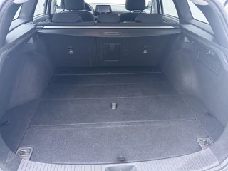 Hyundai i30 Wagon 1.0 T-GDI Comfort  Lendensteunverstelling - Cruise Control - Achteruitrijcamera - Climate Control / 39