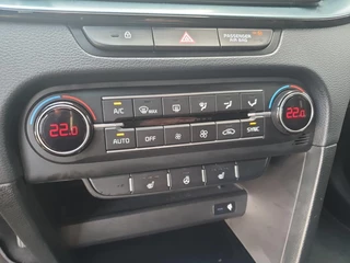Kia Ceed 1.0T Design Edition | Stoel en stuurverwarming | Dodehoek detectie | Navigatie | Camera | Apple carplay / Android Auto | JBL sound system | / 27