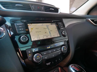 Nissan Qashqai 1.3 DIG-T N-Connecta  360C| Trekhaak| Navi+BT| Pano / 16