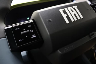 Fiat Grande Panda 1.2 Hybrid La Prima | €2.000,- demo voordeel! | Automaat | NIEUW MODEL |  Navigatie | Stoel & Stuurverwarming | Climate control | Camera | Hoge instap | Dakrails | Lichtmetalen velgen / 19