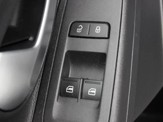 Volkswagen Up! 1.0 | Airco | Elektrische ramen | Bleutooth | DAB | 47.707 Km !! / 18