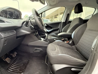 Peugeot 208 1.6 VTi Allure  | Navi | Bluetooth | Cruise | ECC | Regen- en Lichtsensor | Trekhaak / 19