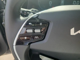 Kia Niro 1.6 GDi Hybrid DynamicLine Edition | Dodehoek detectie | Elektrisch bedienbare best. stoel | Navigatie | Adaptieve cruise control | Apple Carplay / Android Auto | Verbruik 1 op 20! / 22
