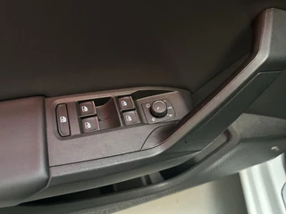 Seat Leon 1.0 TSI FR Business Intense Camera Virtual Cockpit Stoelverwarming Navigatie / 19
