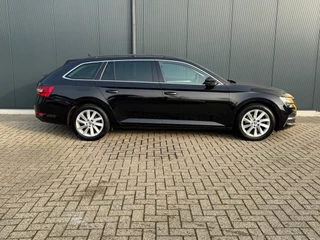 Škoda Superb Combi 1.4 TSI iV AUTOMAAT * Navigatiesysteem * ParkeerCamera * Elek. achterklep * / 5