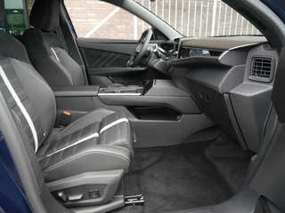 Opel Grandland Electric Business Edition 73 kWh | Elektrisch verstelb. bestuurdersstoel met geheugen | Elektrisch glazen panorama-dak | Voorstoel(en) met massagefunctie | Achterbank verwarmd | Warmtepomp | 20 inch Lichtmetalen velgen Diamond Cut / 15