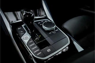 BMW 2 Serie Coupé M240i xDrive High Executive  Milltek Schuifdak Harman Kardon / 24