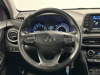 Hyundai Kona 1.0T Essence CAMERA CARPLAY ECC CRUISE LM. / 21